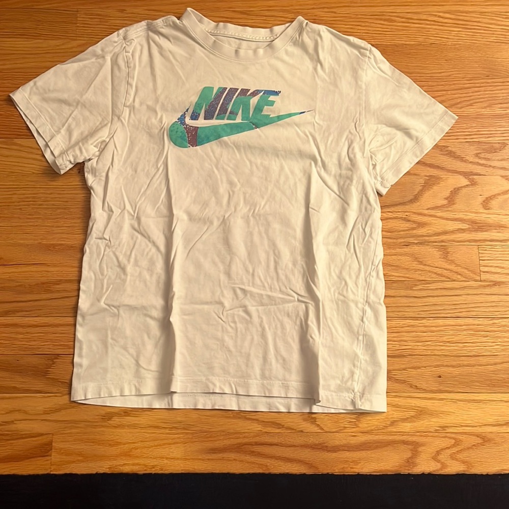 Mens Medium Nike T-Shirt